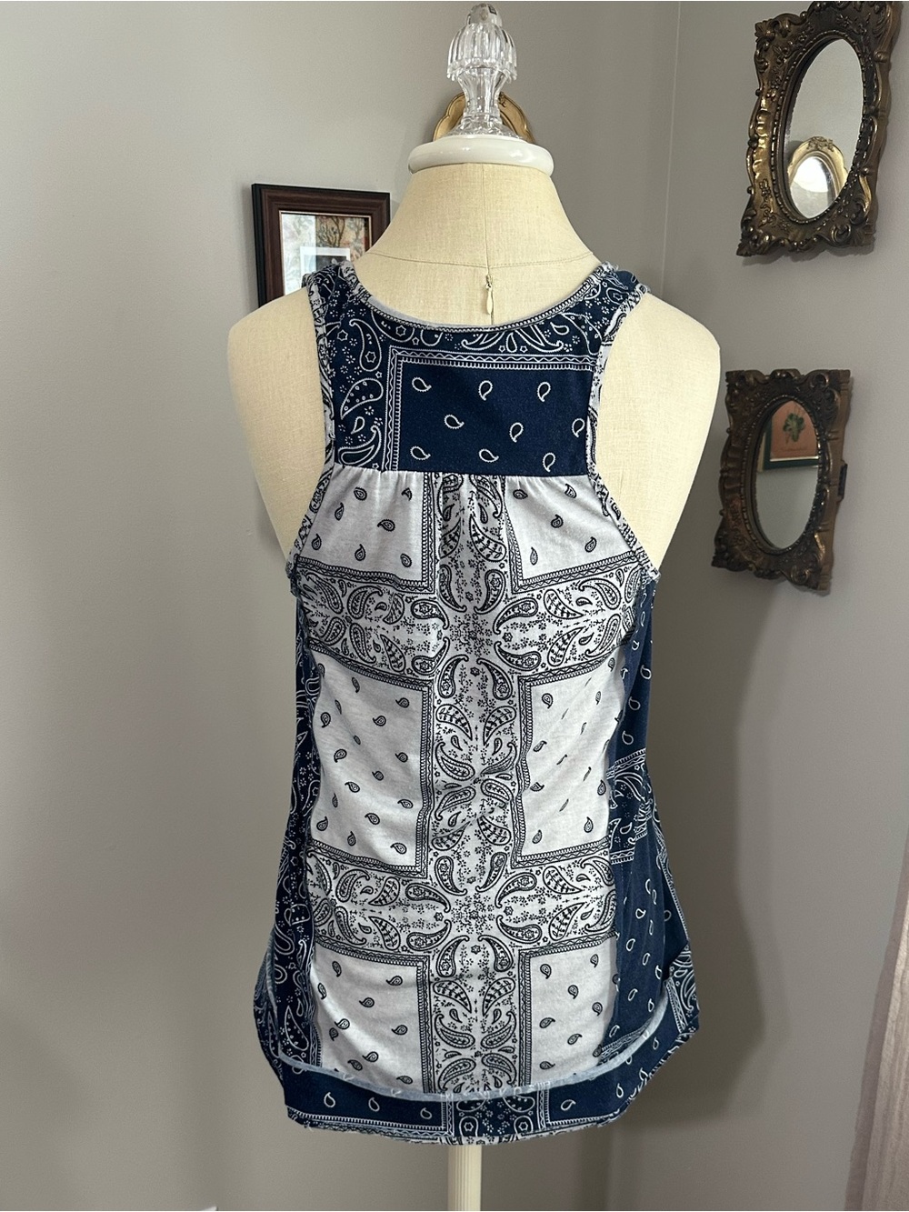POL Navy and White Bandana-Print Tank Top - Picture 4 of 5